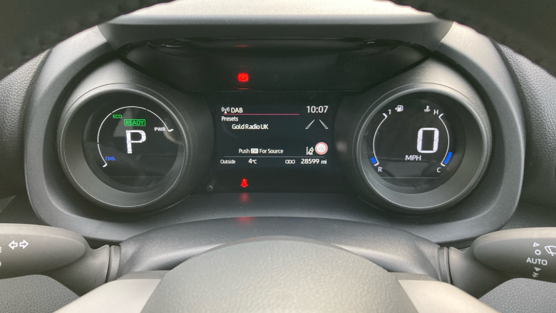 Toyota Yaris 1.5 Hybrid Design 5dr CVT Hybrid Hatchback